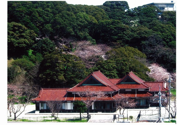 浜田の名所 大名庭園をしのぶ風景と春の御便殿