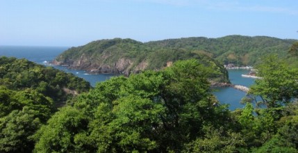 本丸から望む日本海と外ノ浦 現在