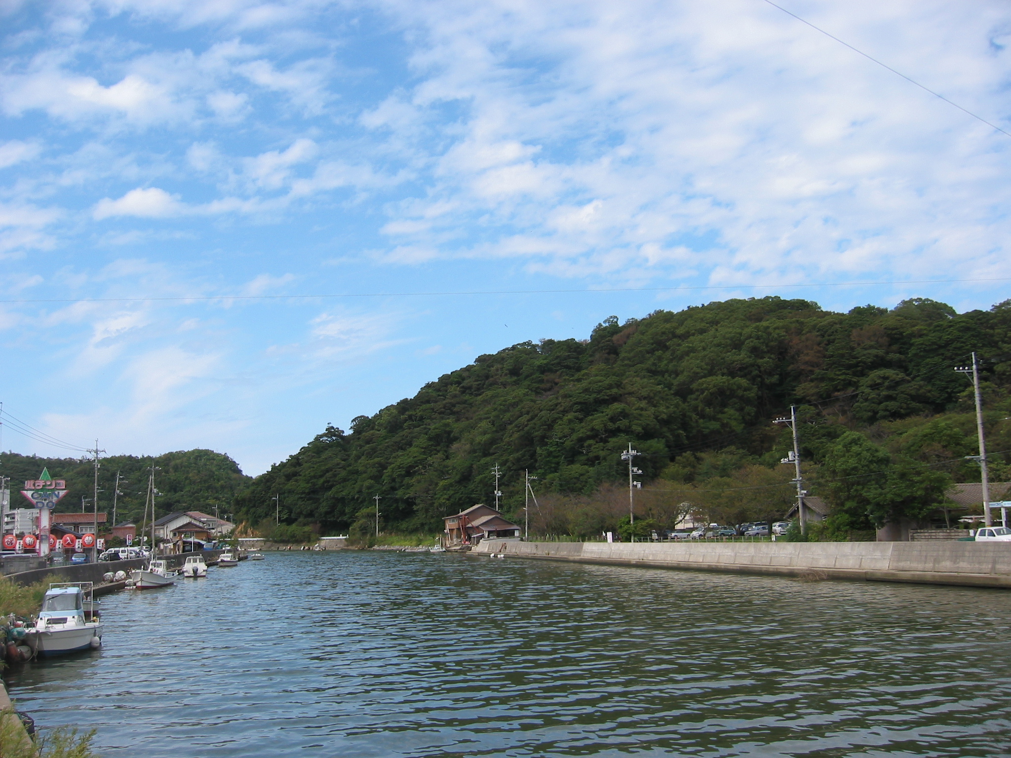 亀山と浜田川の写真