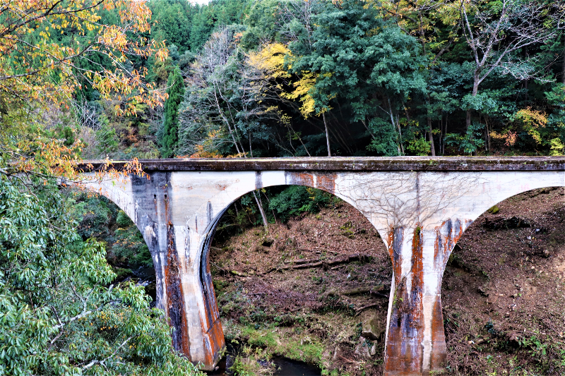 新旧交差点 4連アーチ橋