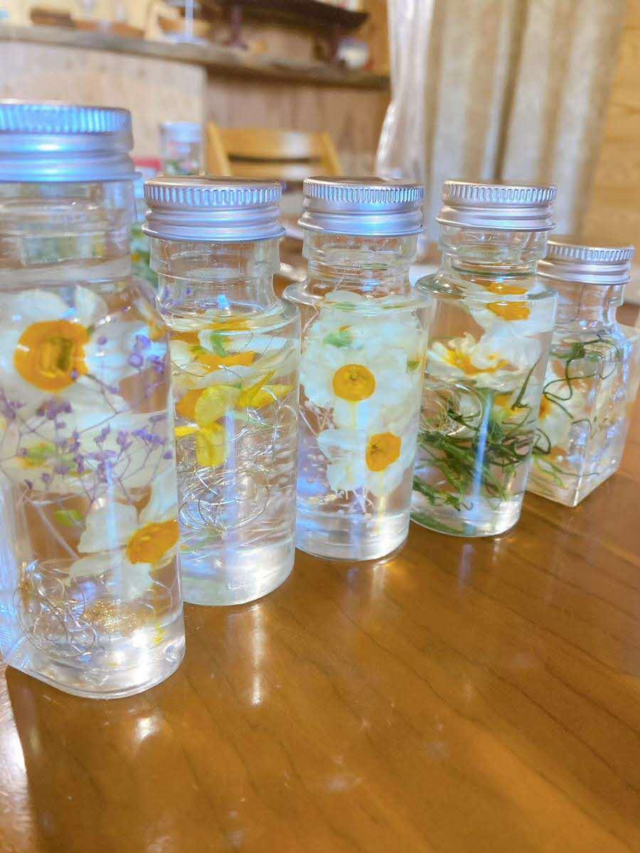 鎌手水仙ハーバリウム写真（プレゼント）