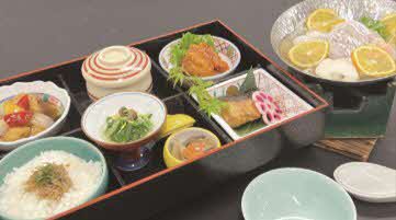 クルーズホテル　ランチ