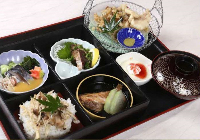 酔膳亭みちづれ
