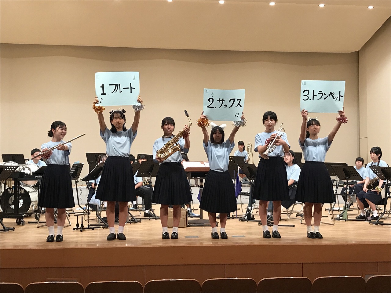 ５