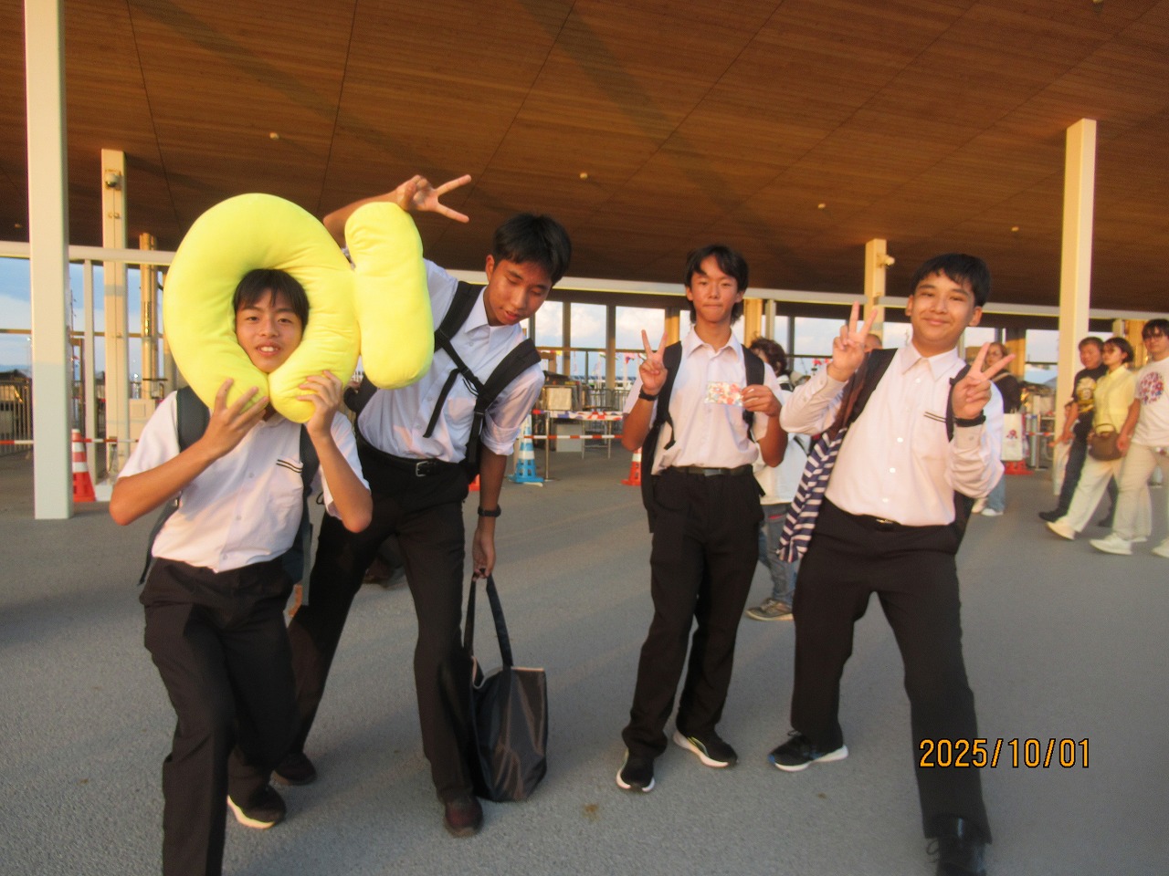 4