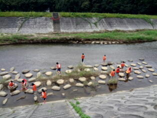 下府川での魚つり4