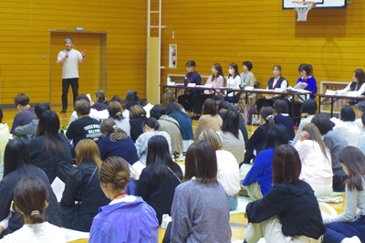 g12