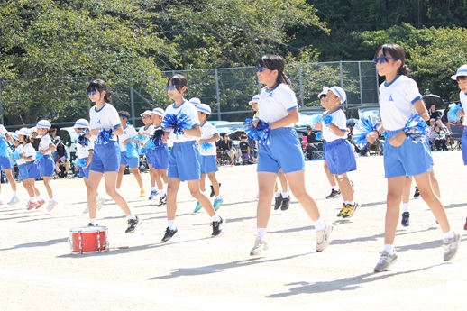 u16