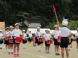 鼓笛演奏２　小太鼓隊