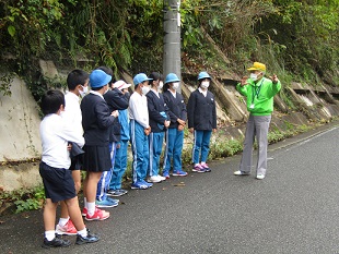 地域巡りをしている様子