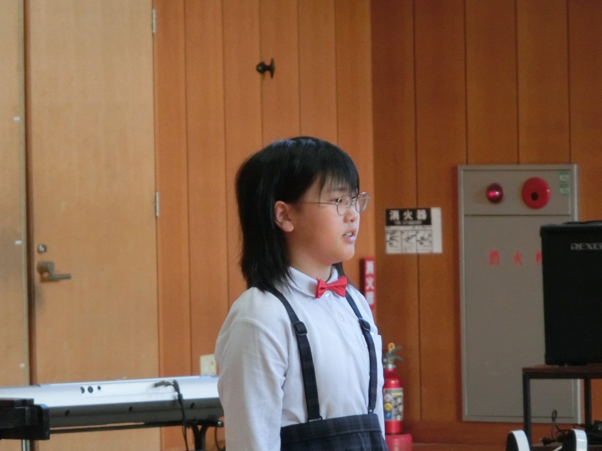 １